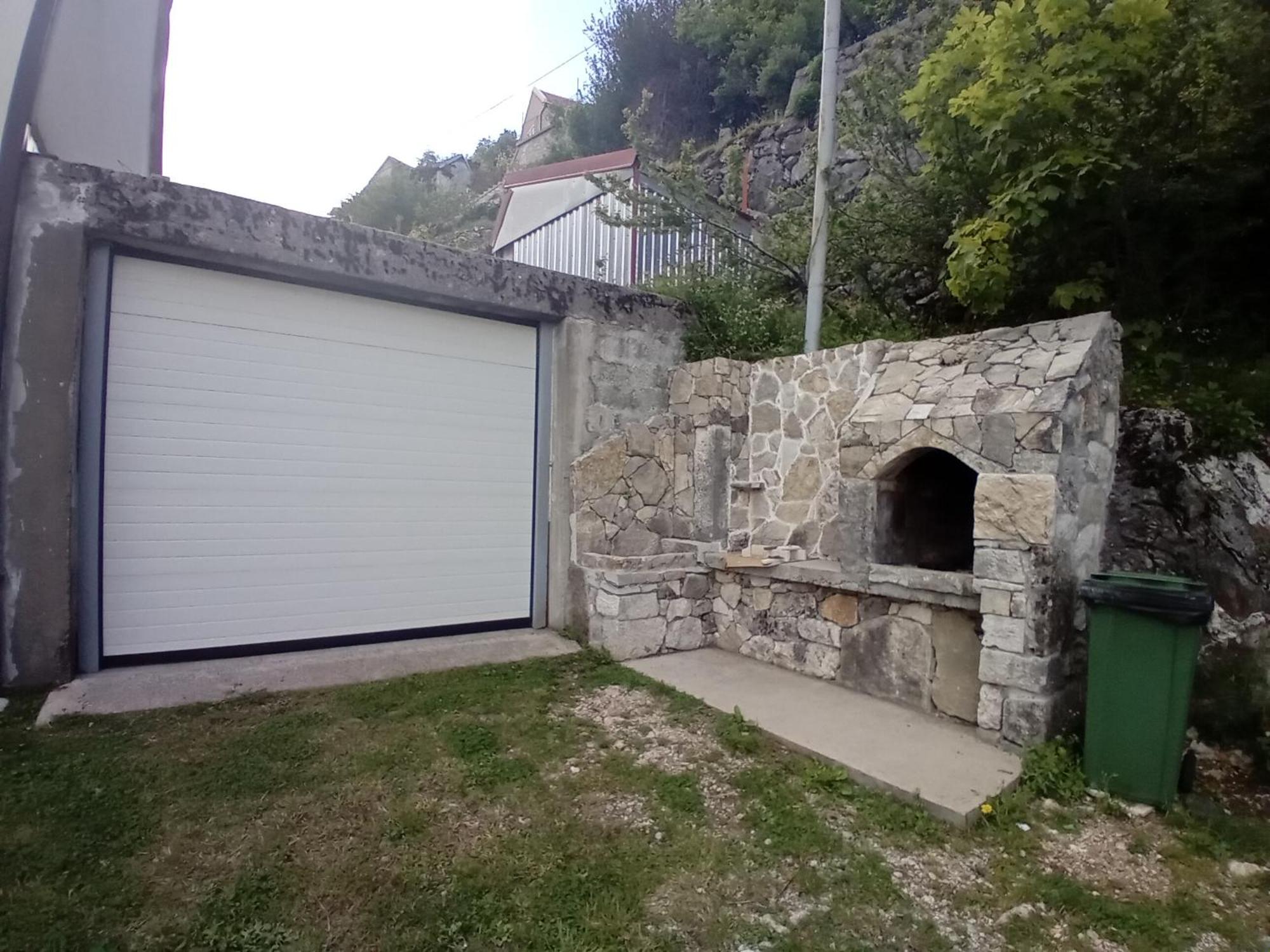 Konak Ugnji-Village Cetinje Exteriér fotografie