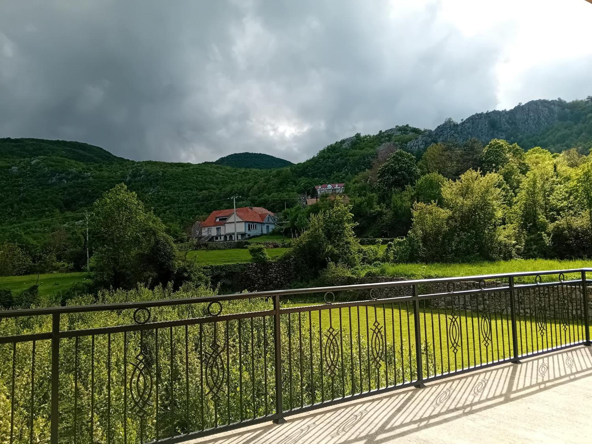 Konak Ugnji-Village Cetinje Exteriér fotografie