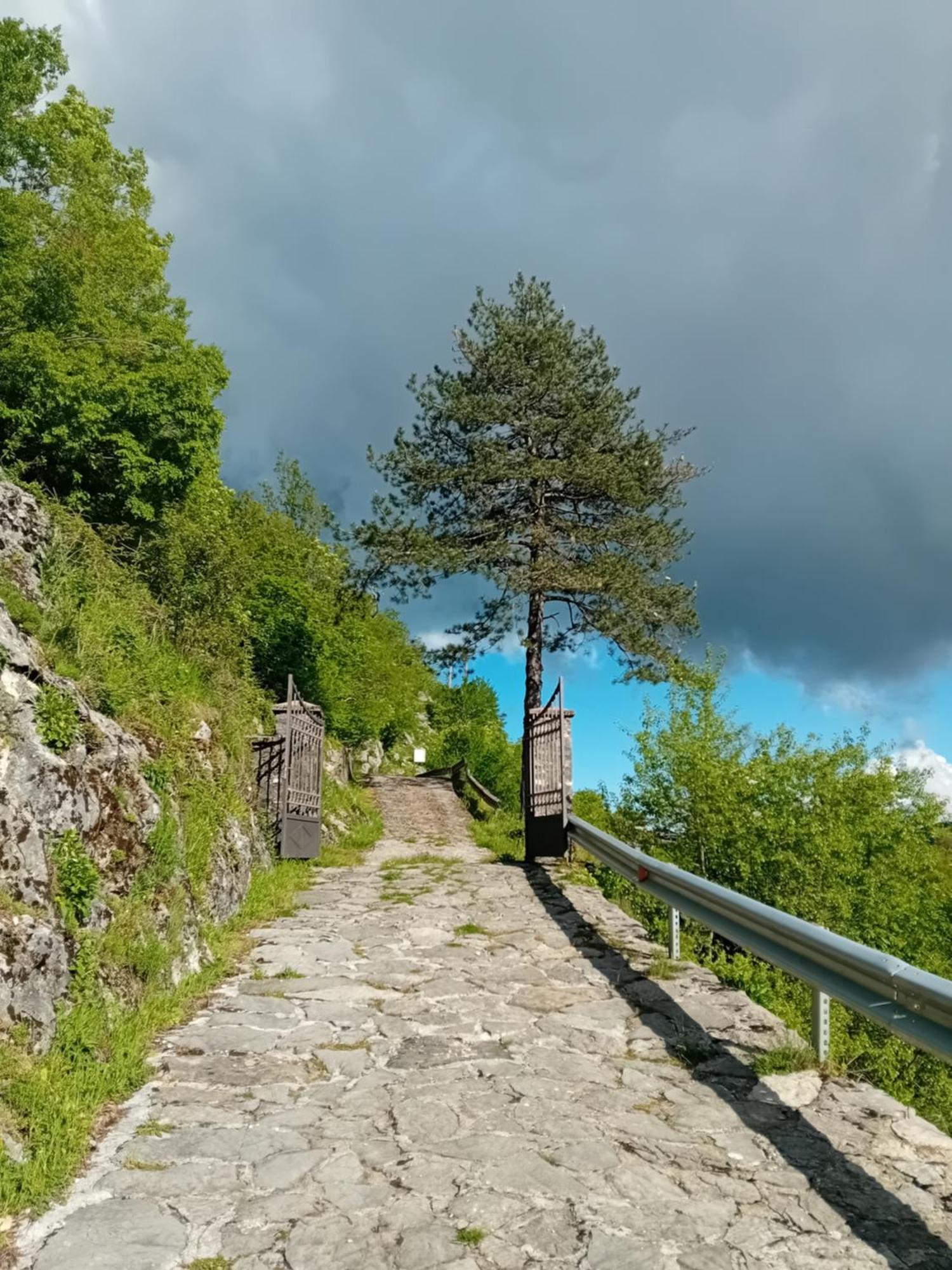 Konak Ugnji-Village Cetinje Exteriér fotografie